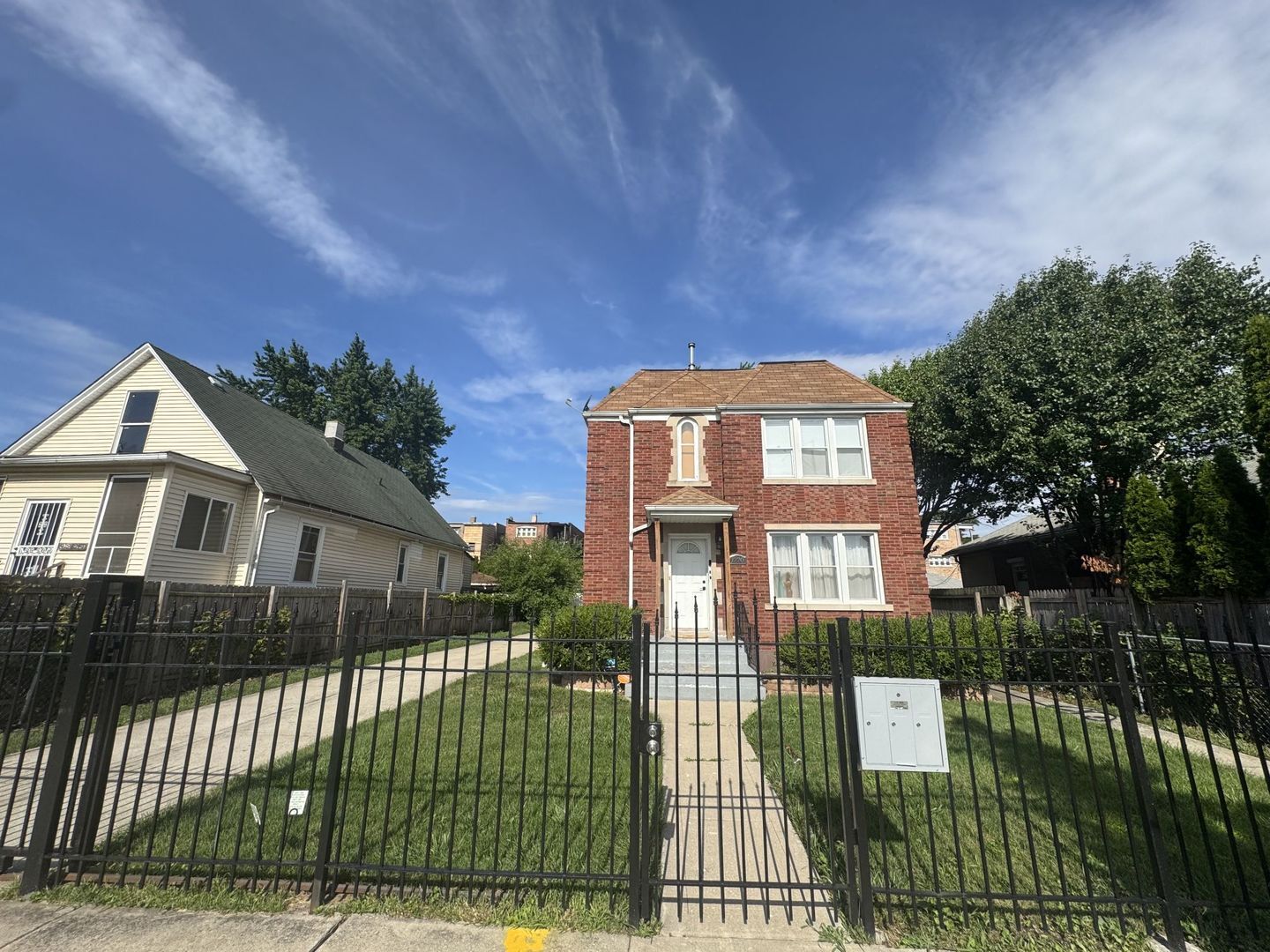 Property Photo: 9220 S Loomis Street 2 IL 60620