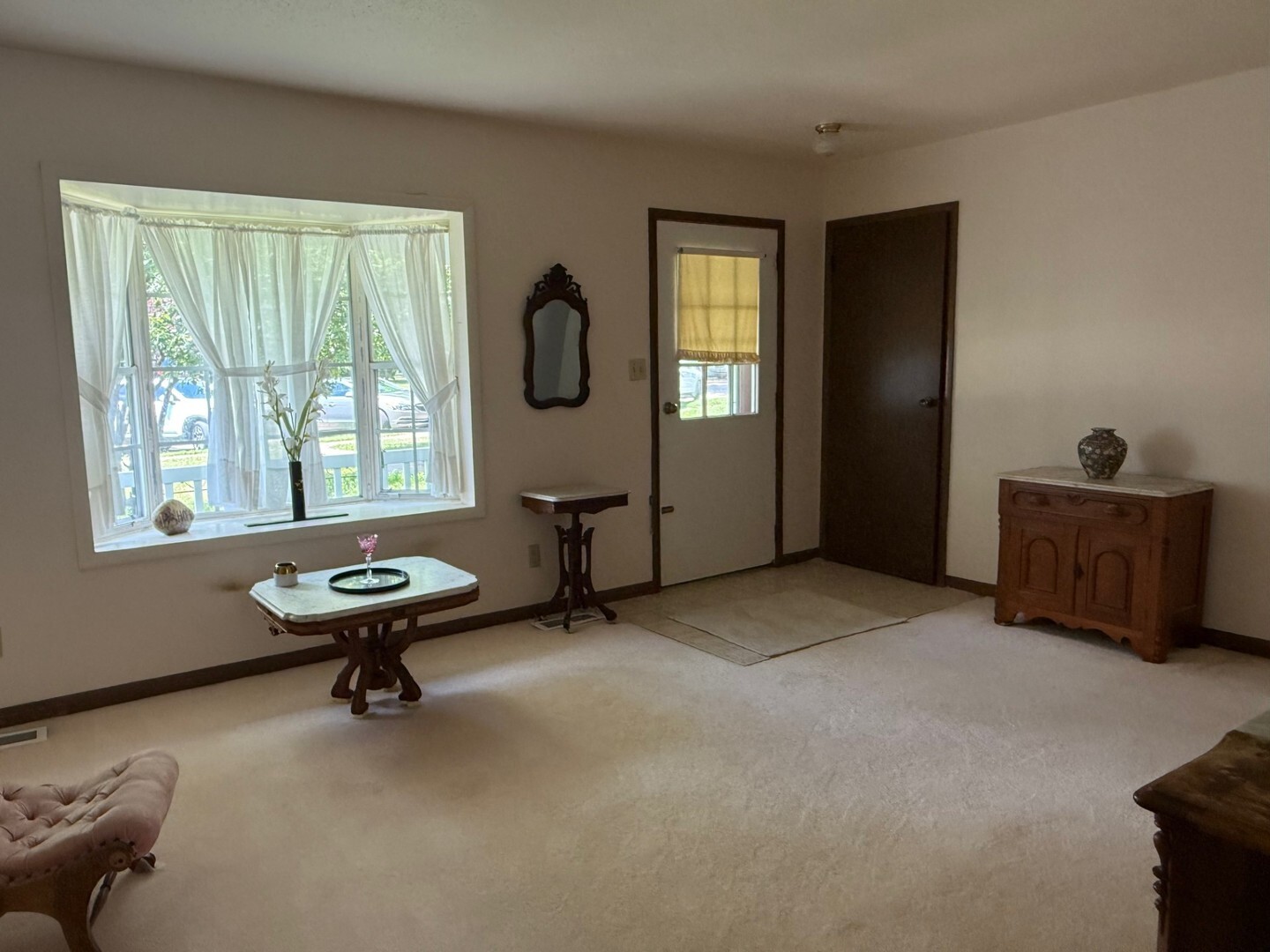 Property Photo: 225 S Iowa Street IL 61329