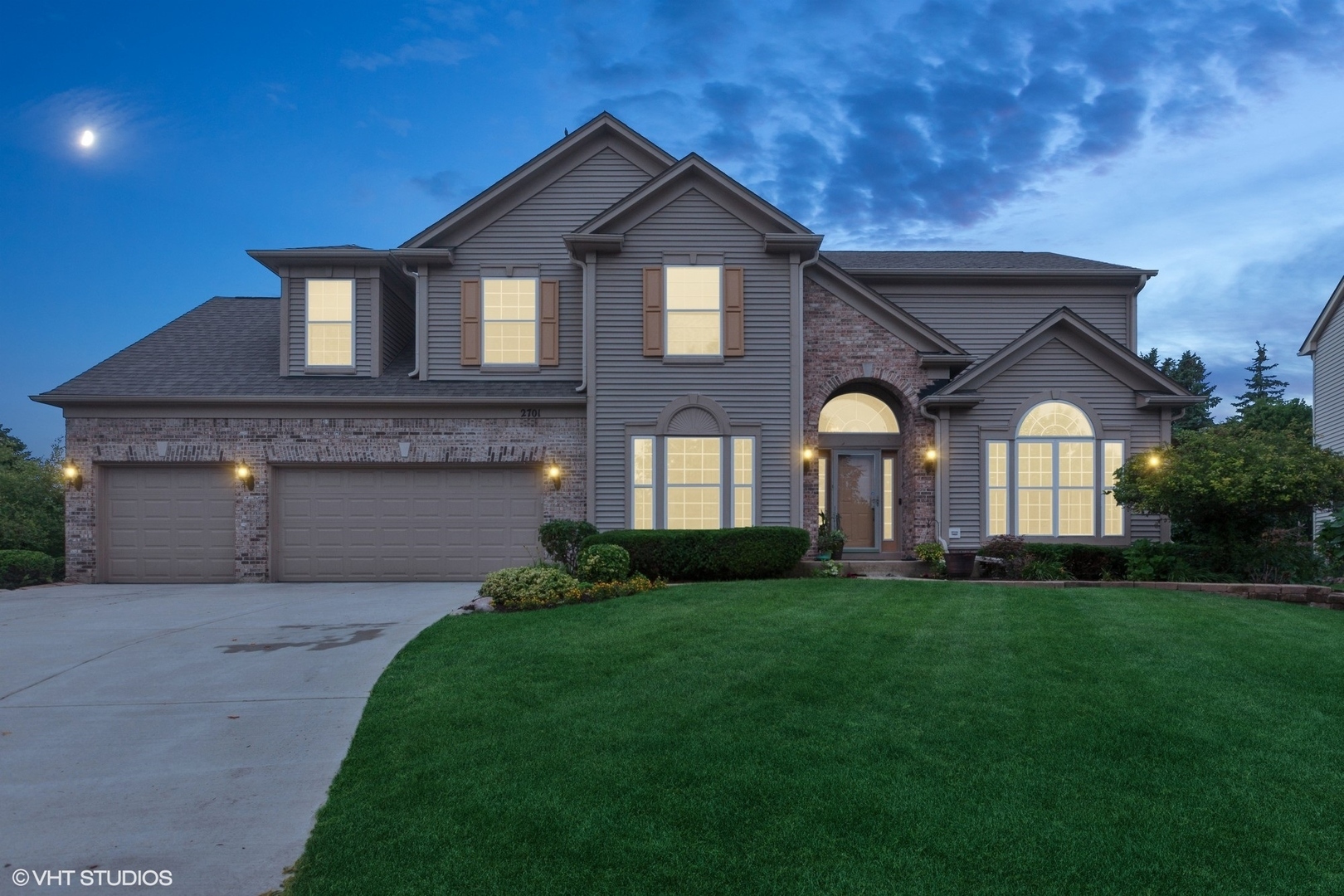 Property Photo: 2701 Hamman Way IL 60502