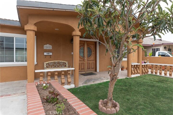 Property Photo:  22522 Catskill Ave  CA 90745 