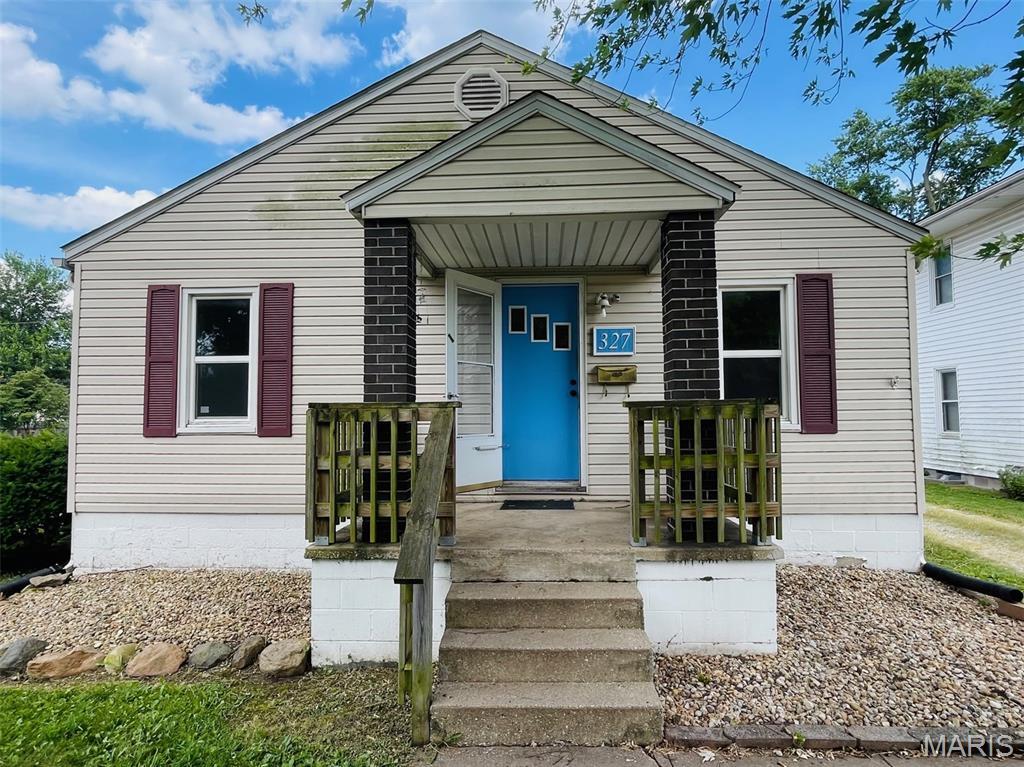 Property Photo:  327 Sheridan Street  IL 62010 