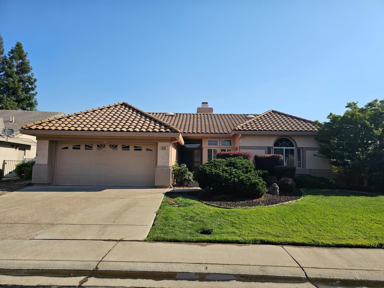 Property Photo:  209 Clearview Court  CA 95747