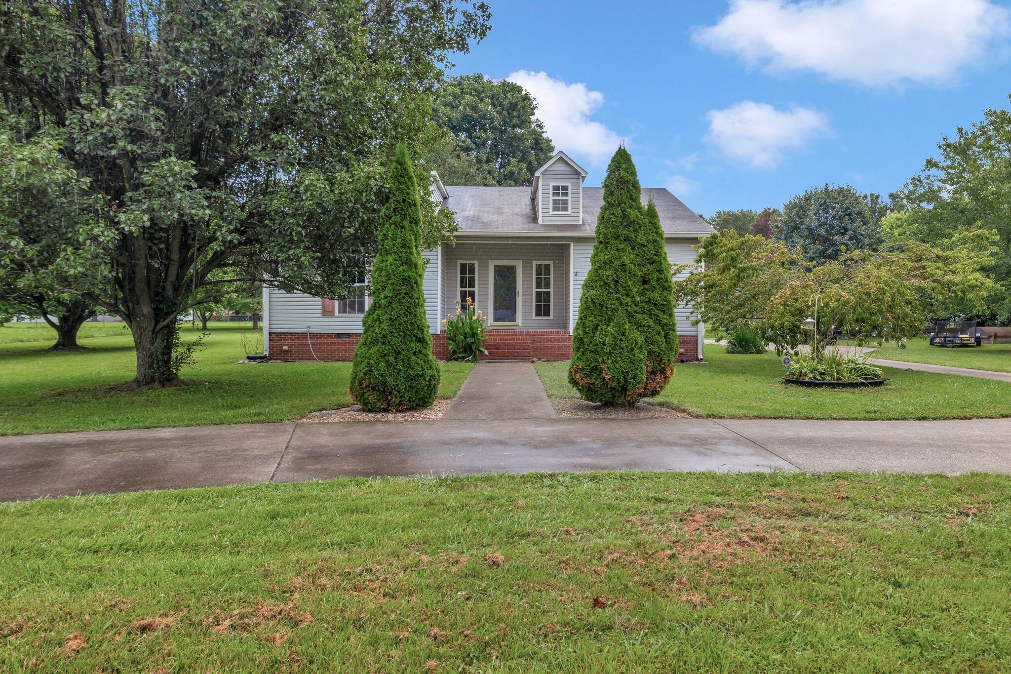Property Photo: 876 Monument Rd TN 38483