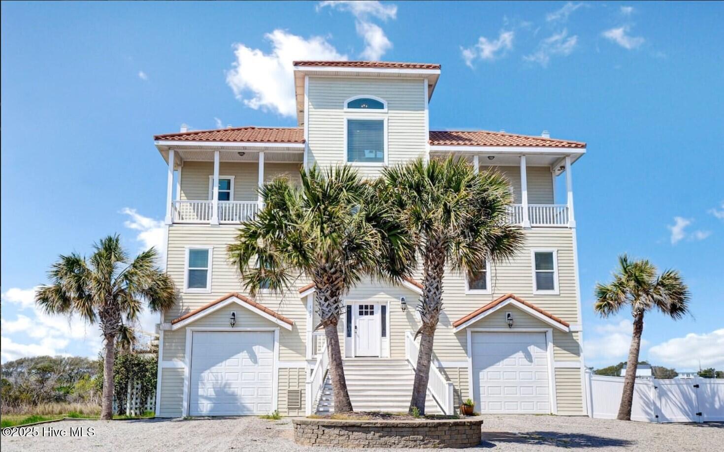 Property Photo:  105 Bay Court  NC 28460 