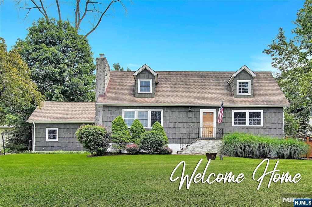 Property Photo:  9 Valley View Trail  NJ 07871 