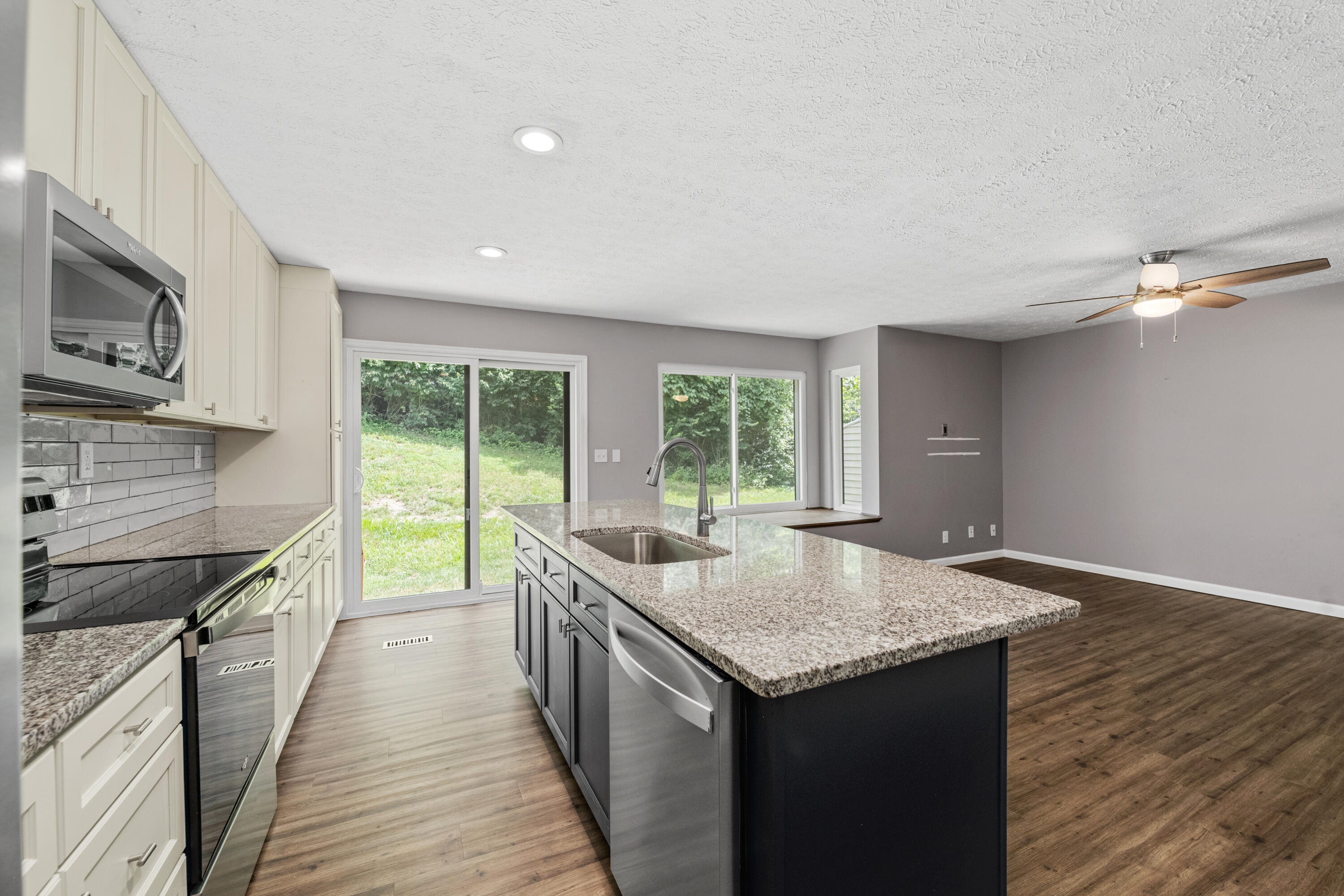 Property Photo: 1554 Englewood Place KY 41042