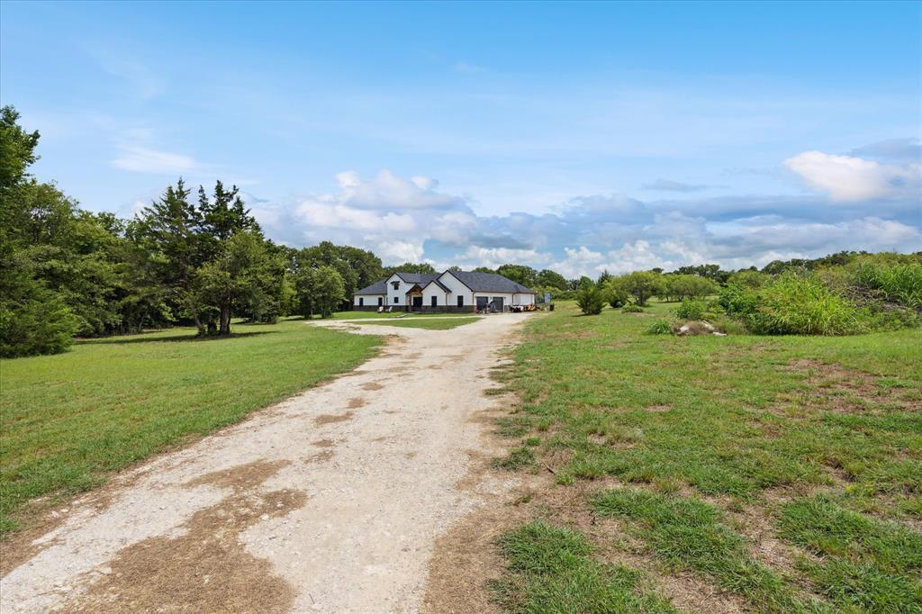 Property Photo: 403 Polk Road TX 76230