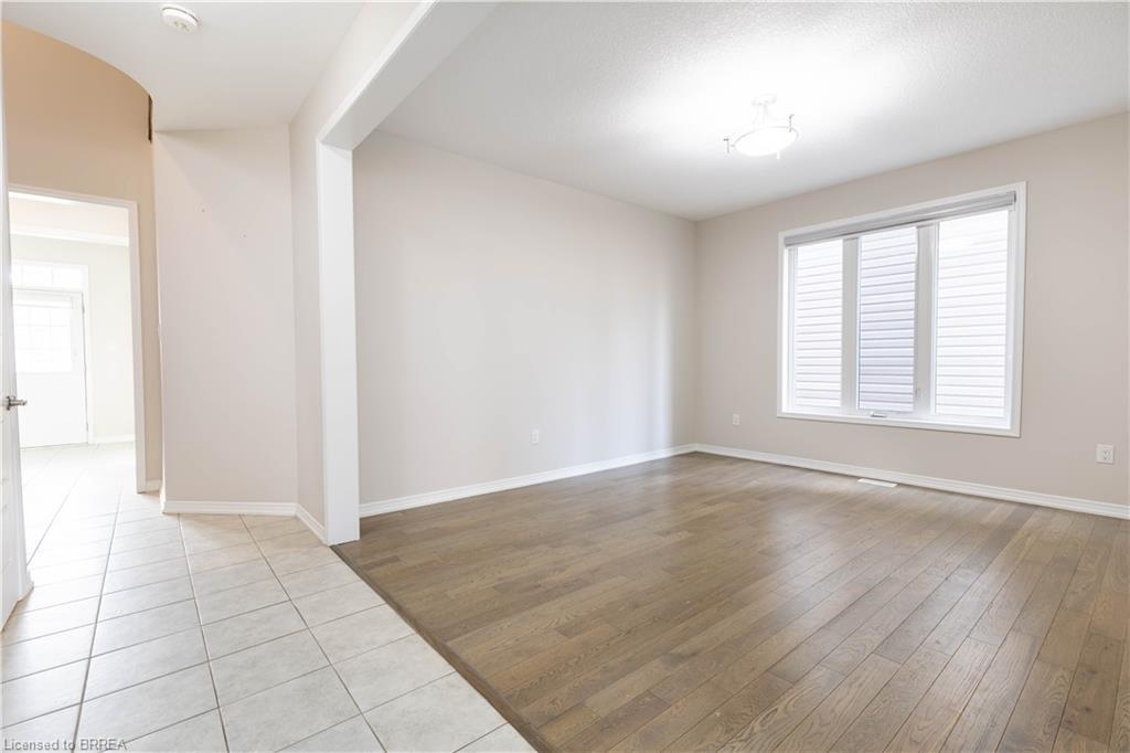 Property Photo: 15 Munro Circle ON N3T 0P9
