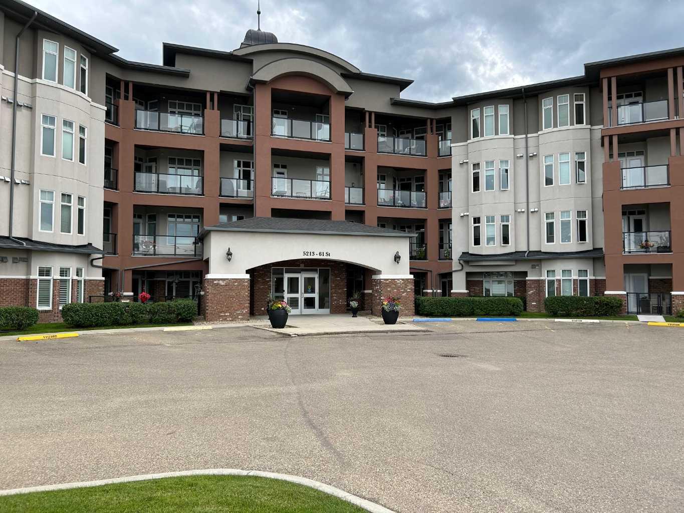 Property Photo: 5213 61 Street 109 AB T4N 6N5