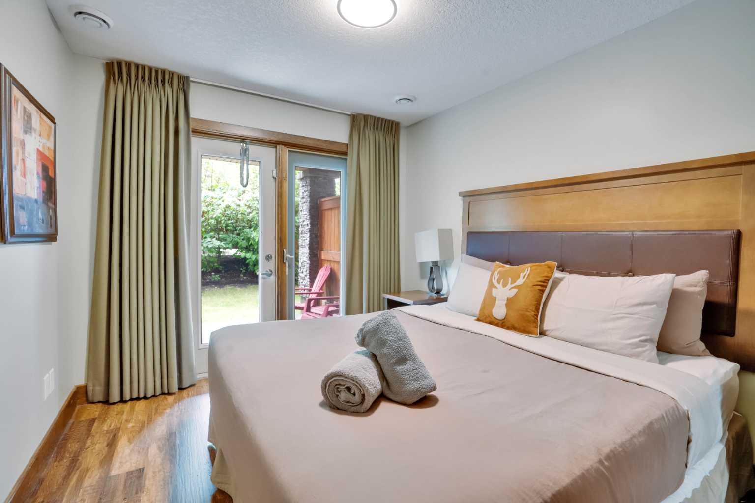 Property Photo:  121 Kananaskis Way 102  AB T1W 2X2 