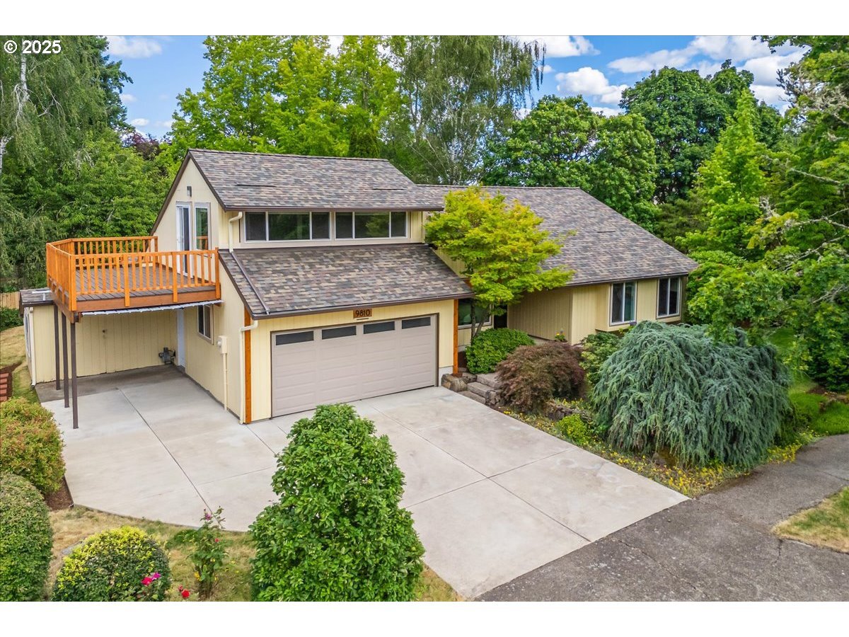 9810 SW Robbins Dr  Beaverton OR 97008 photo