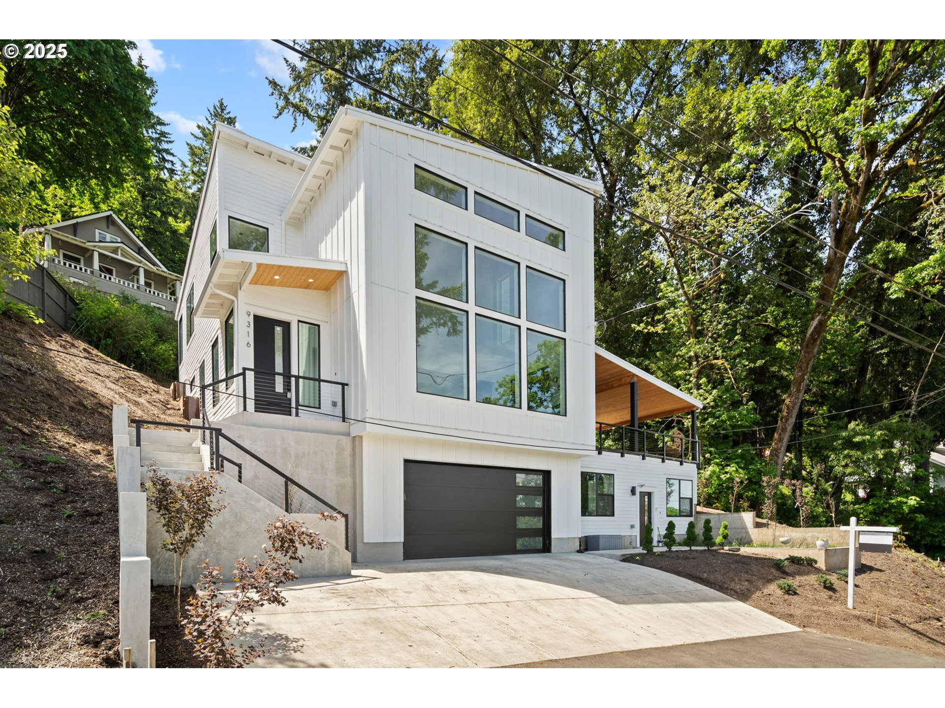 Property Photo: 9316 NW Hardy OR 97231