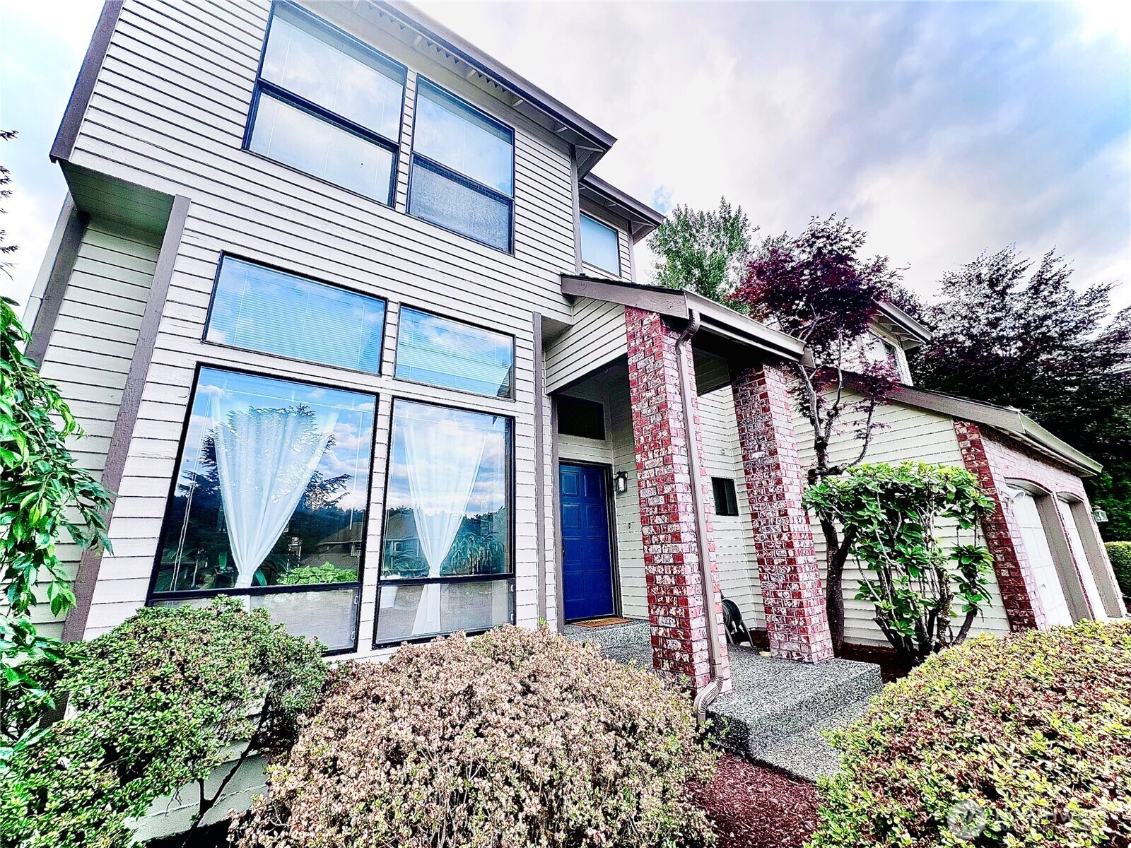 Property Photo: 8123 129th Place SE WA 98056