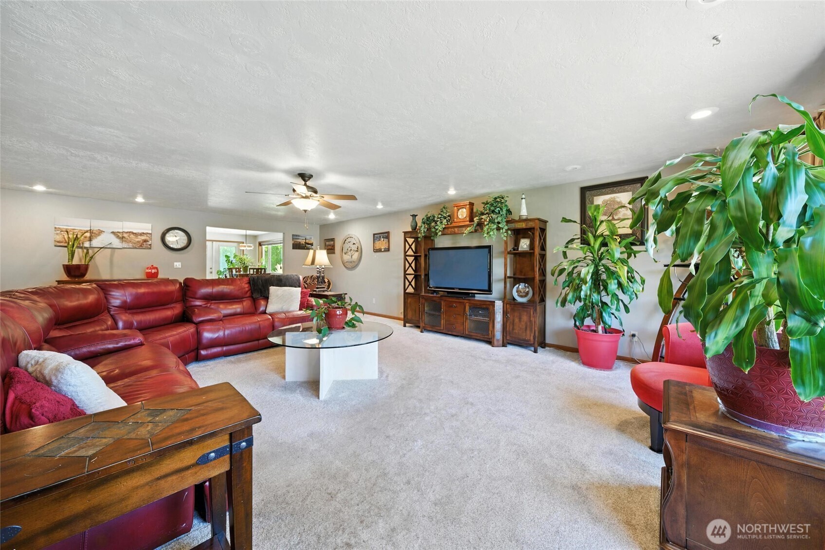 Property Photo: 934 Shasta Drive WA 99362