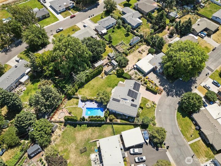 Property Photo:  934  Shasta Drive  WA 99362 