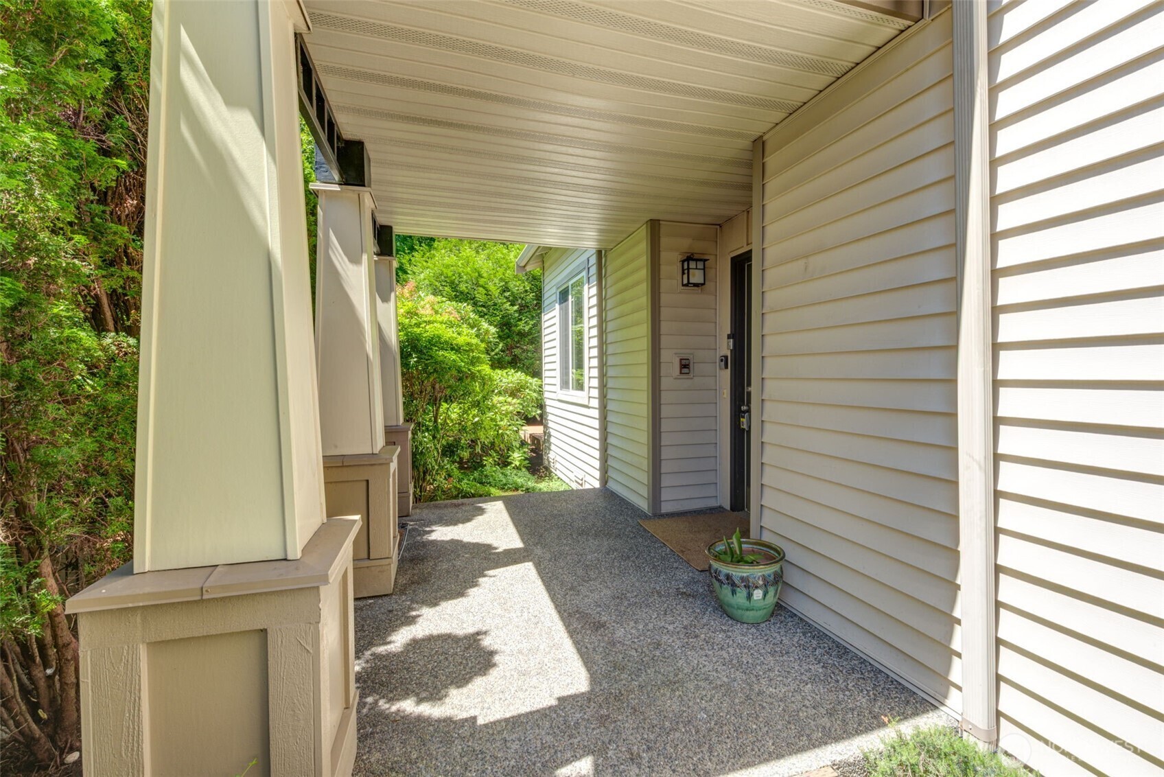 Property Photo: 4439 248th SE 4439 WA 98029