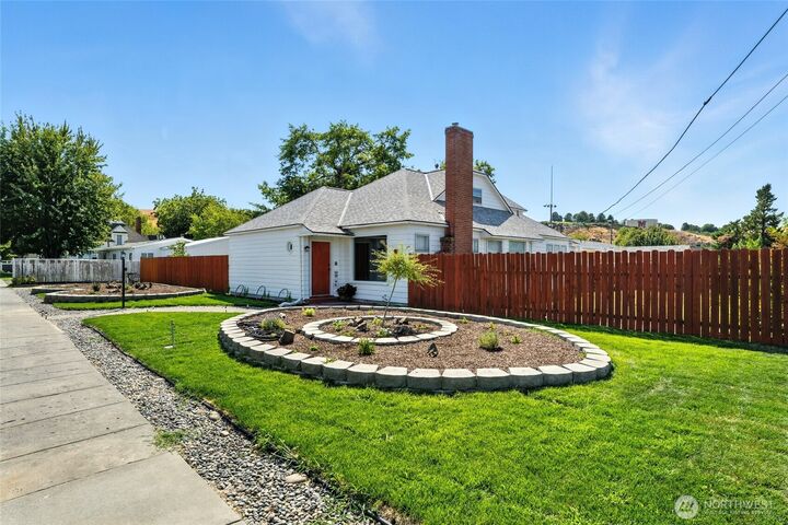 138  Dehaven Street  Milton-Freewater OR 97862 photo