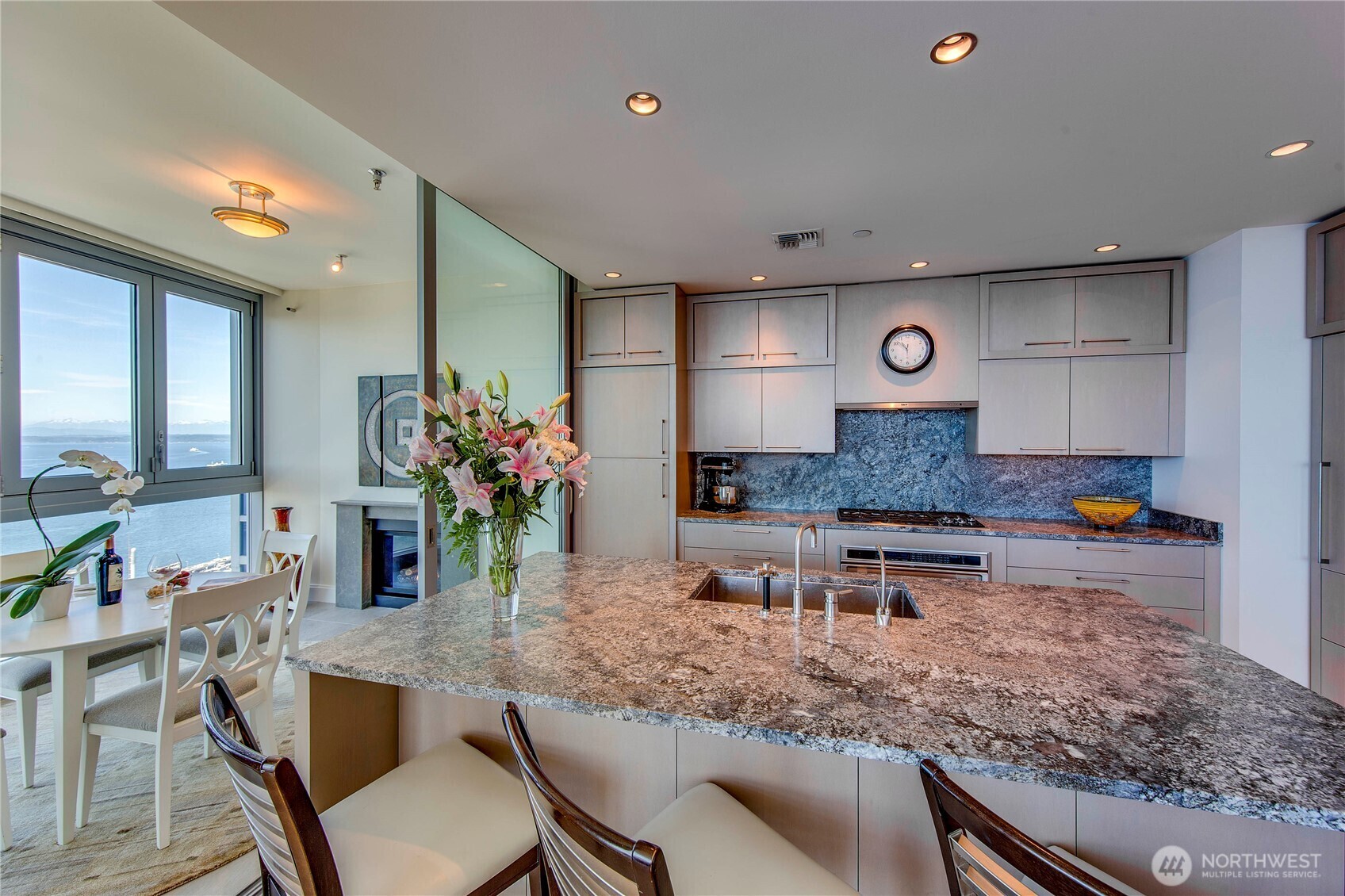 Property Photo: 1521 2nd Avenue 2303 WA 98101