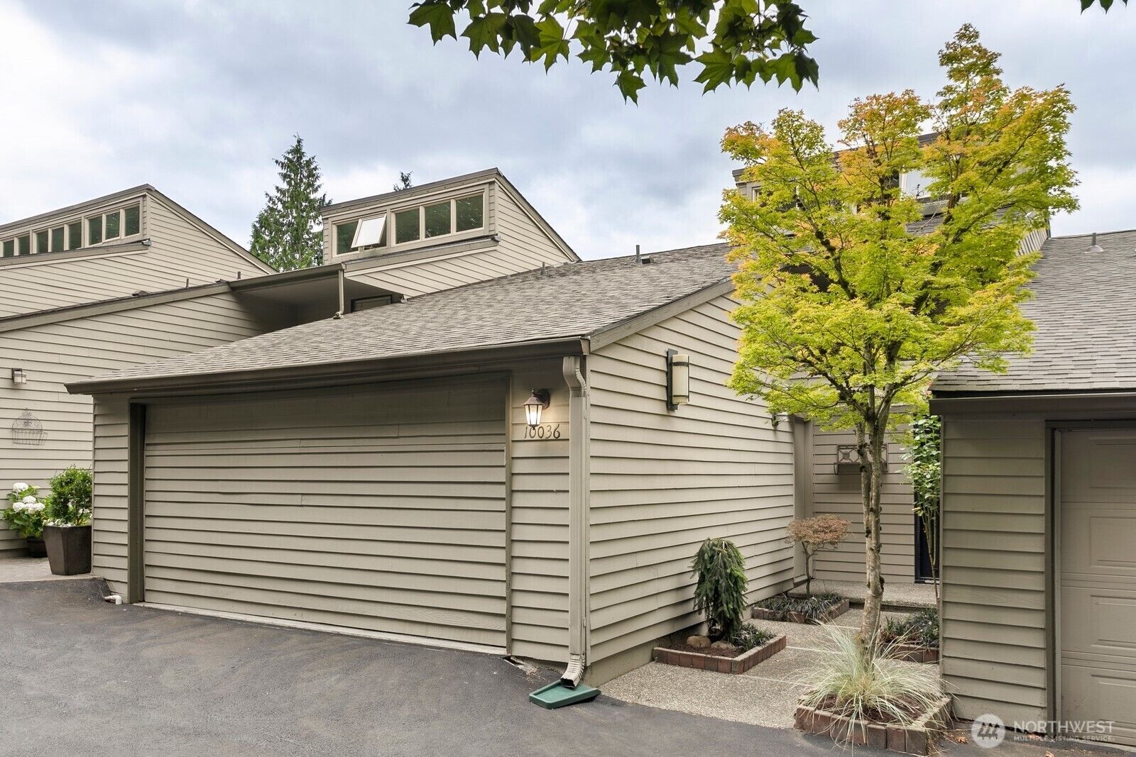 Property Photo:  10036 NE 115th Lane A3  WA 98033 