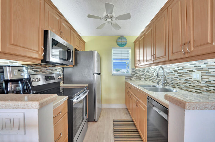 Property Photo: 1804 Ocean Drive 109 FL 33426