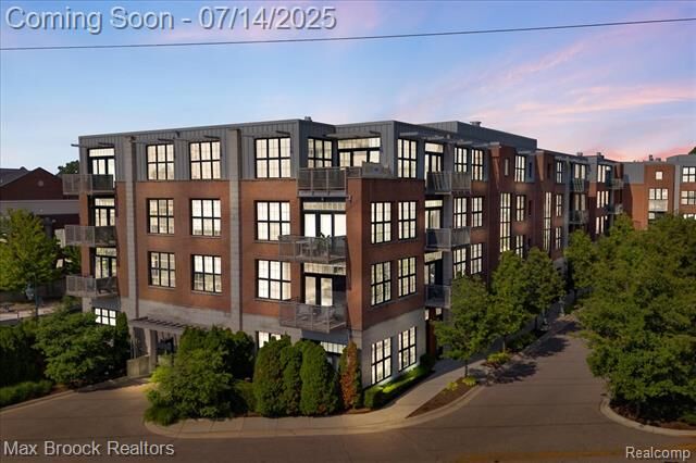 2051 Villa Road 302  Birmingham MI 48009 photo