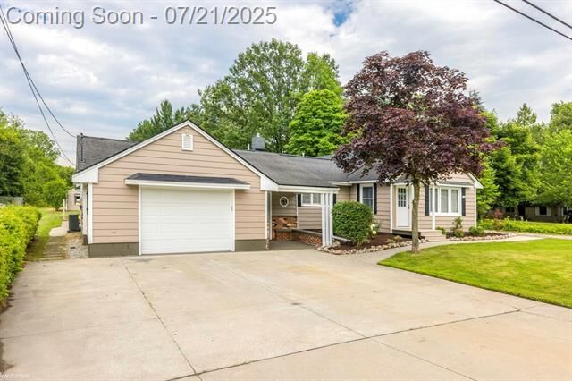 Property Photo:  1830 Leland Road  MI 48074 