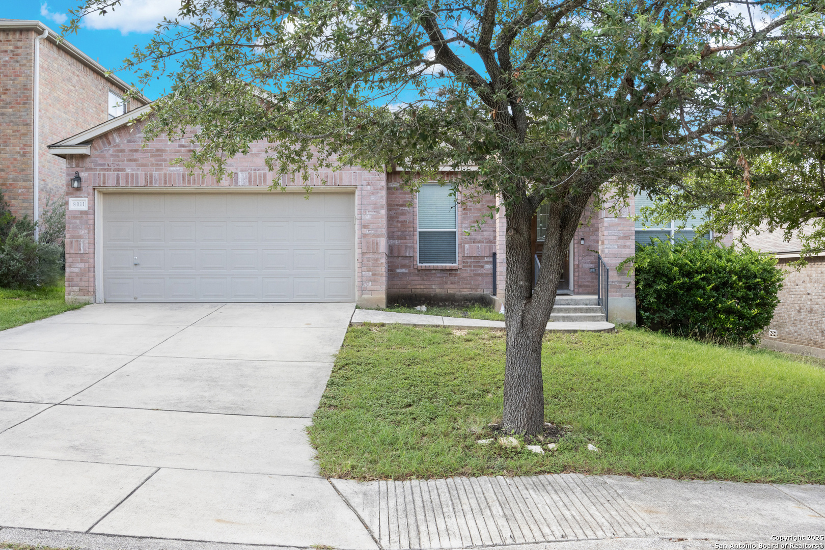 Property Photo: 8011 Jalane Park TX 78255