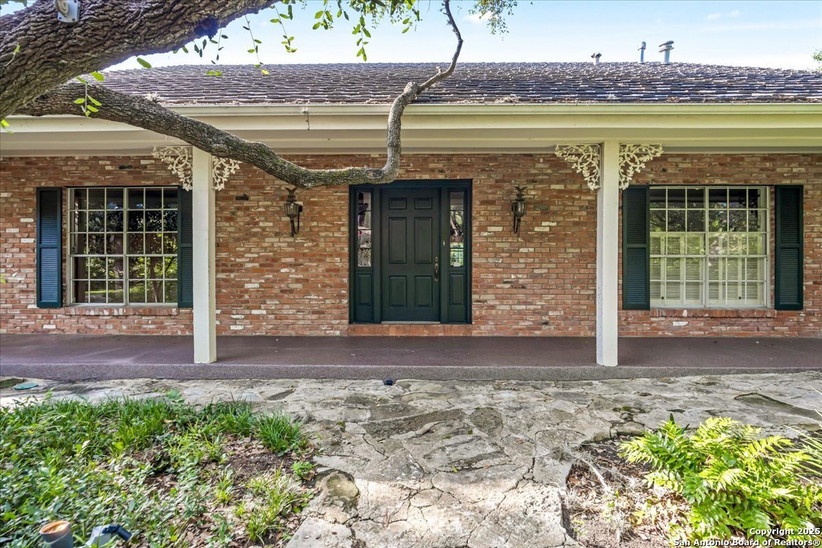 Property Photo:  102 W Mossy Cup  TX 78231 