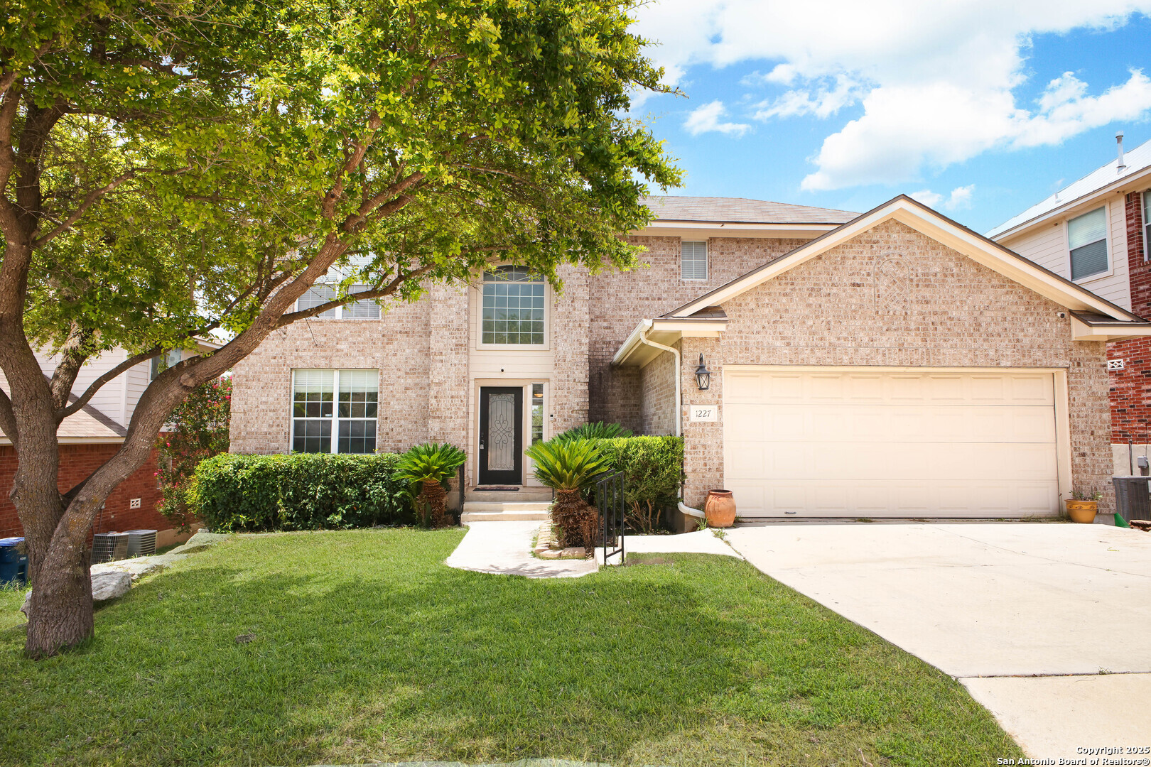 1227 Knights Cross  San Antonio TX 78258 photo