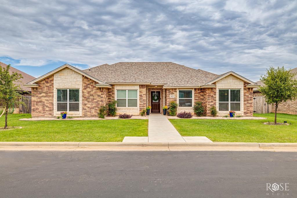 Property Photo: 5033 Scarlet Oak Dr TX 76904