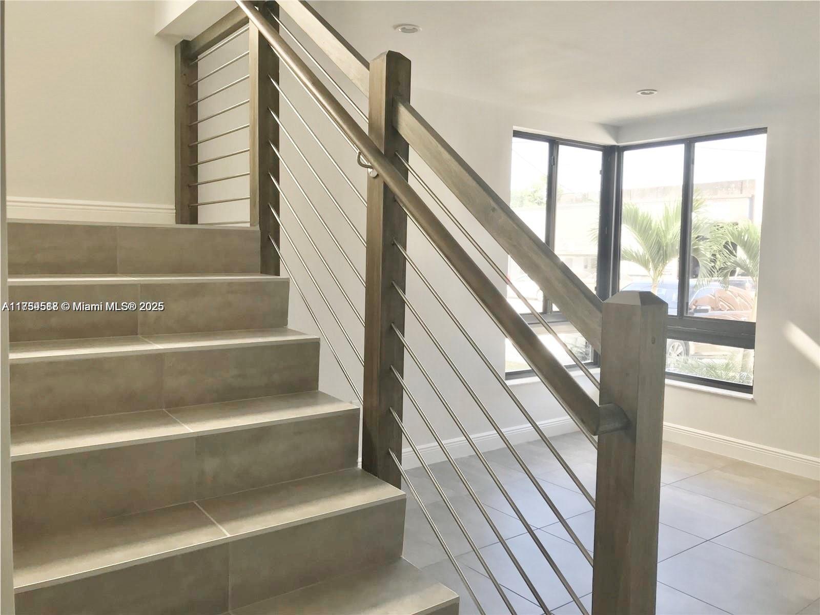 Property Photo: 4370 E 10th Ave 4370 FL 33013