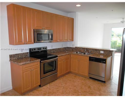 Property Photo: 4438 Colony View Dr FL 33463