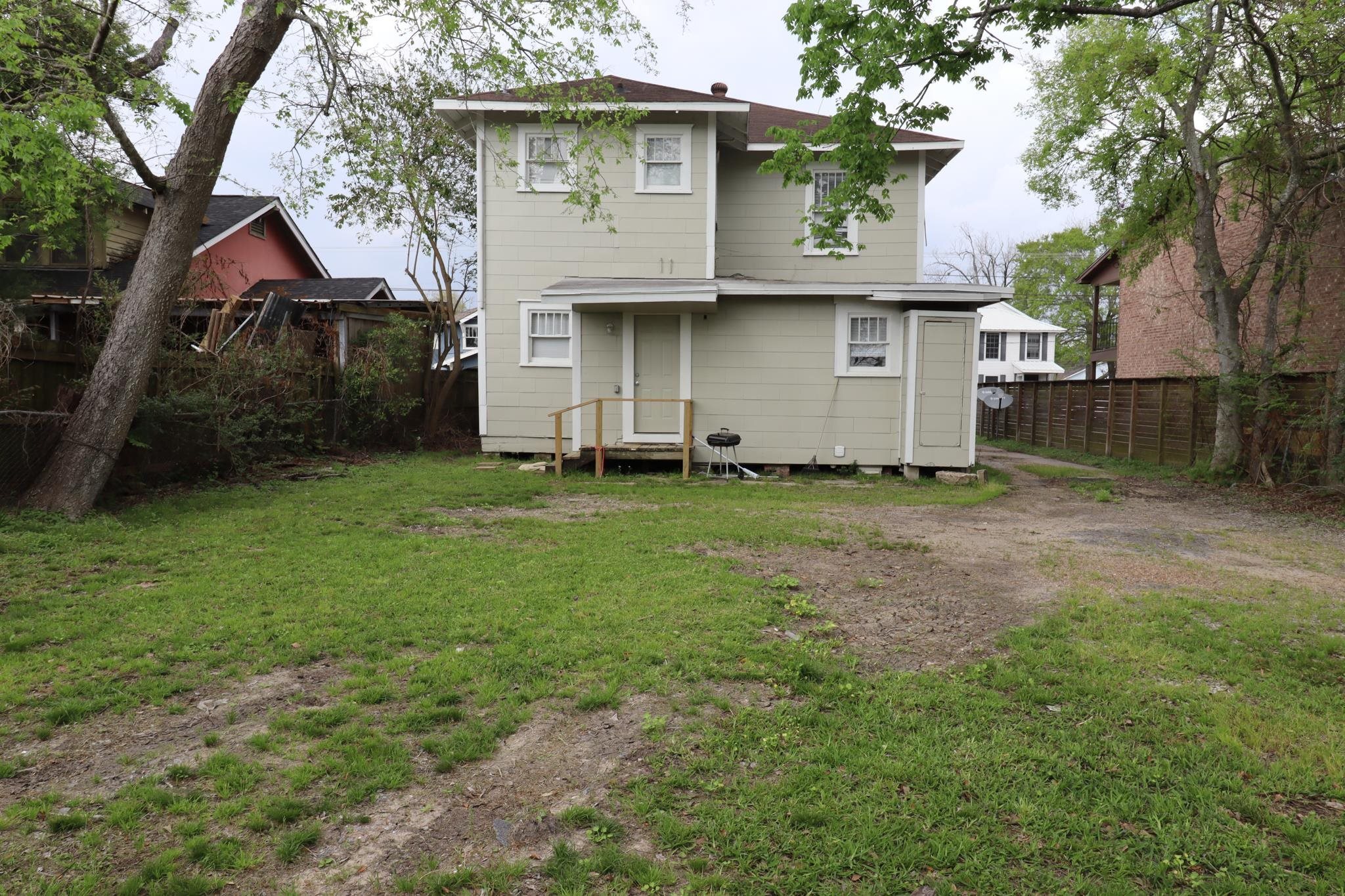 Property Photo: 2237 North Street TX 77701