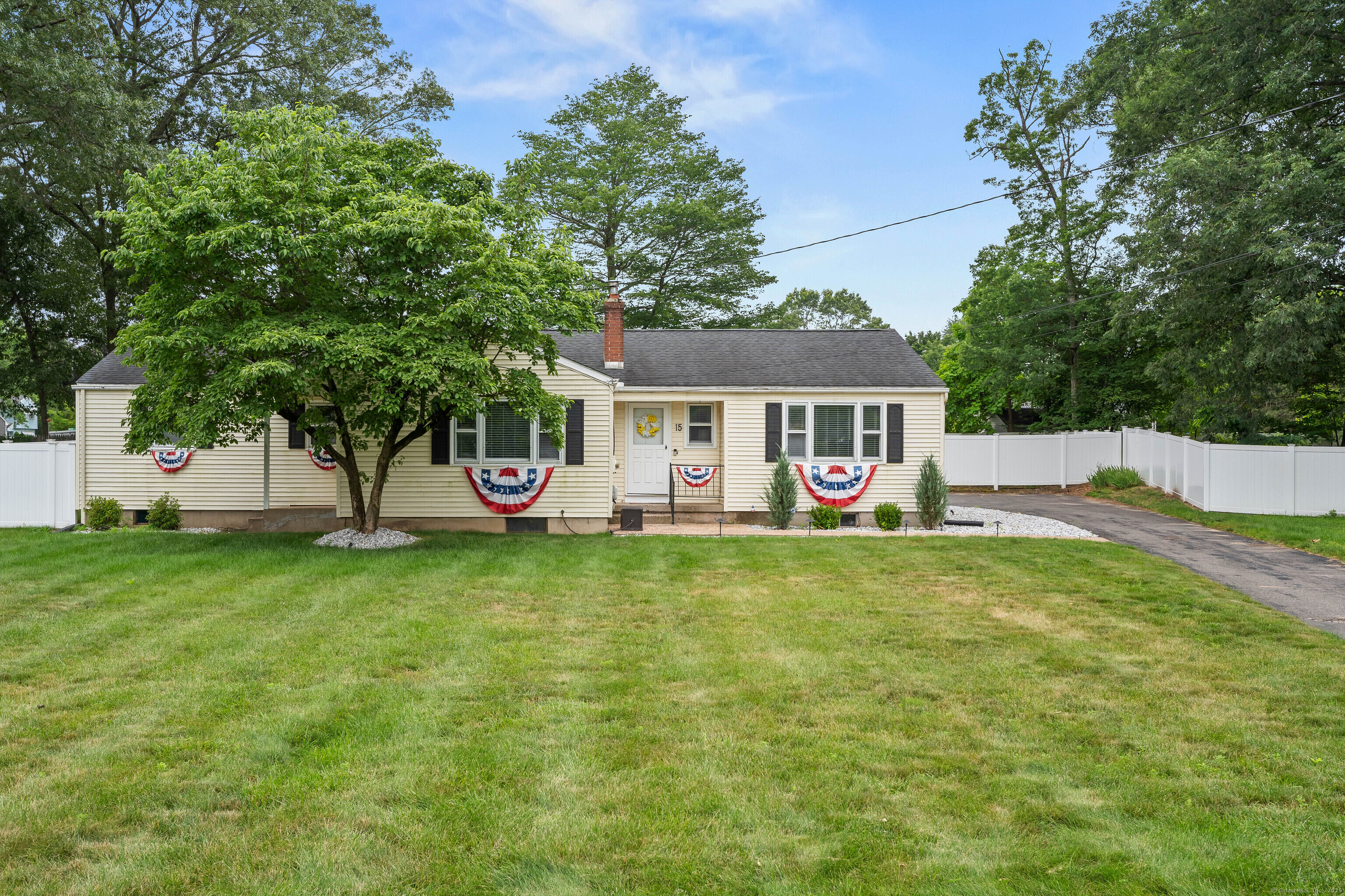 Property Photo: 15 Arlington Road CT 06096