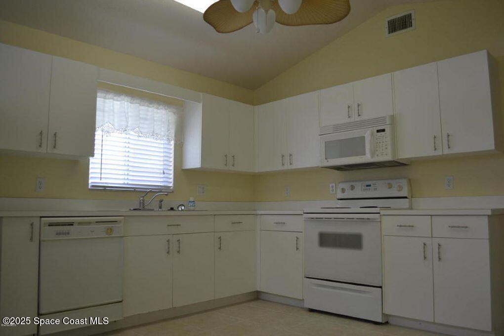 Property Photo:  2542 Ventura Circle  FL 32904 