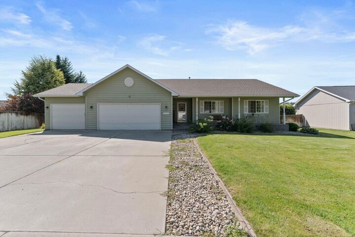 17813 N Lidgerwood St  Colbert WA 99005 photo