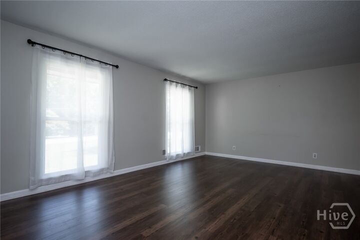 Property Photo:  185 Fairway Circle  GA 30607