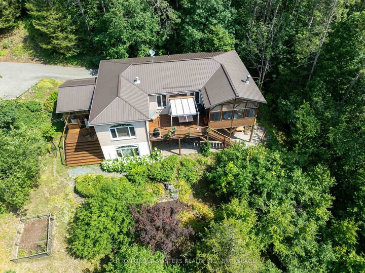 Property Photo: 715 North Shore Road ON K0G 1X0