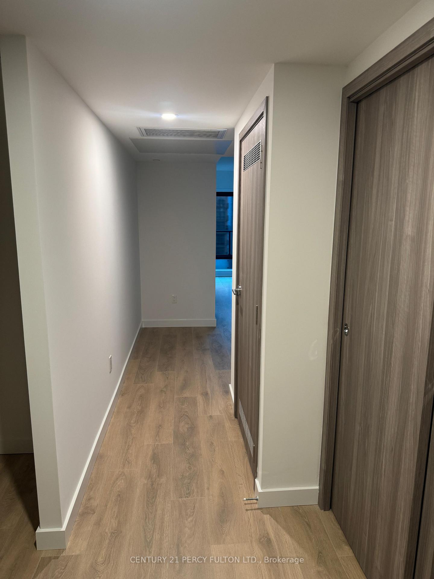 Property Photo: 1 Concord Cityplace Way S 3609 ON M5V 0X3