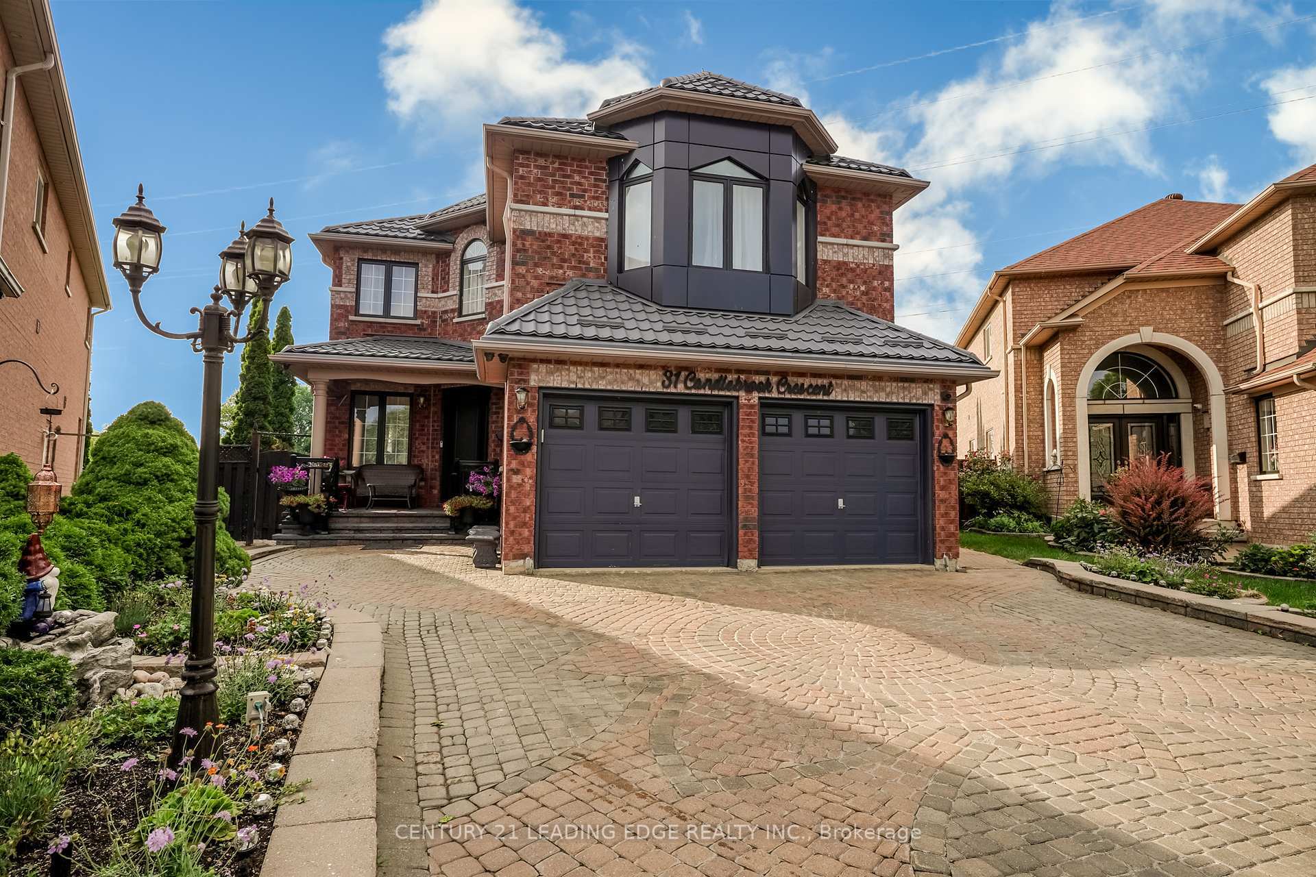 Photo de la propriété: 31 Candlebrook Crescent ON M1W 4B3