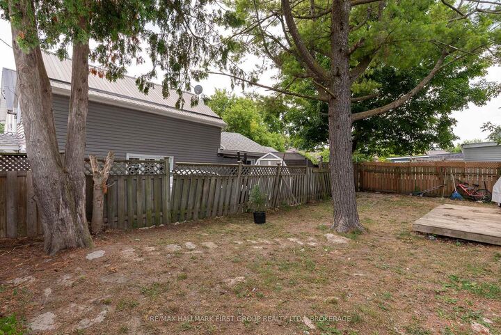 Property Photo: 103 Centre Street ON K0K 1X0