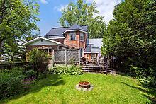 Property Photo: 391 Brown Street ON N0H 2T0