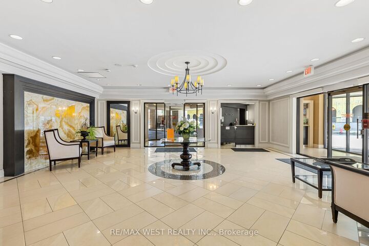 Property Photo: 25 Earlington Avenue Ph615 ON M8X 3A3