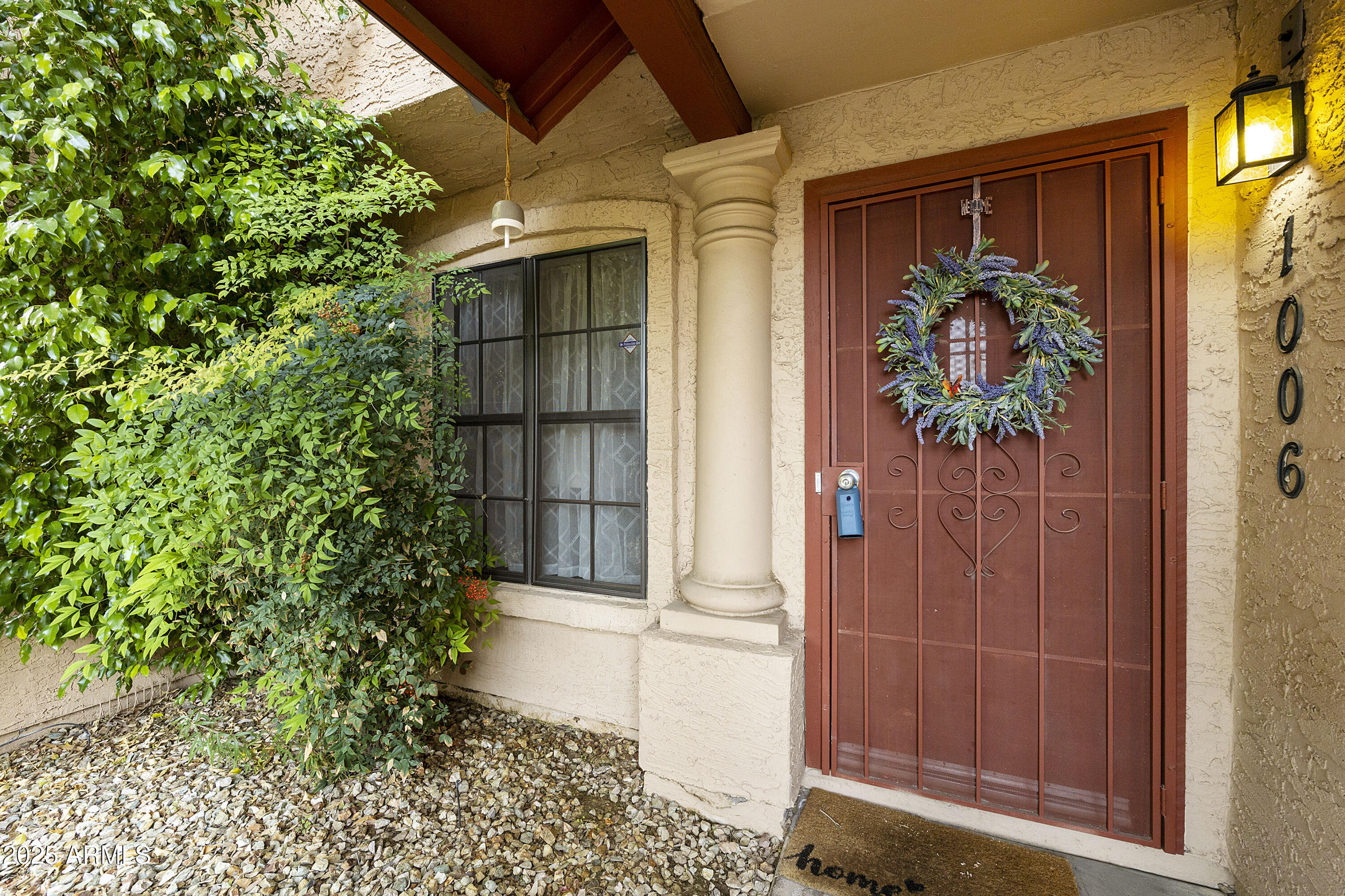 Property Photo: 4901 E Kelton Lane 1006 AZ 85254