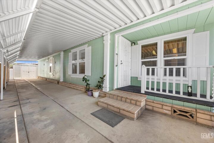 Property Photo:  612 44th Street  CA 93301 