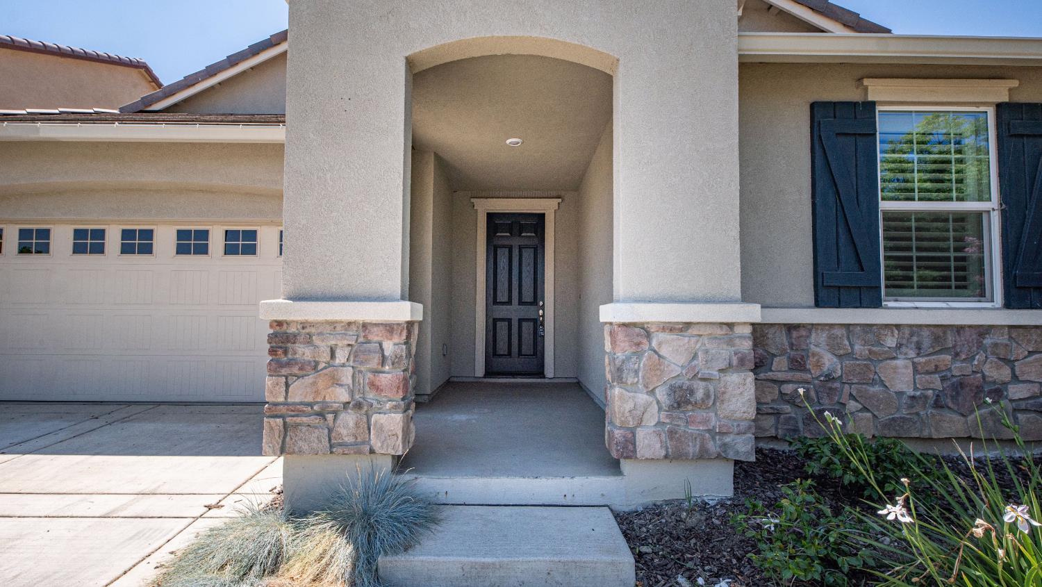 Property Photo: 1402 Peterson Place CA 95776