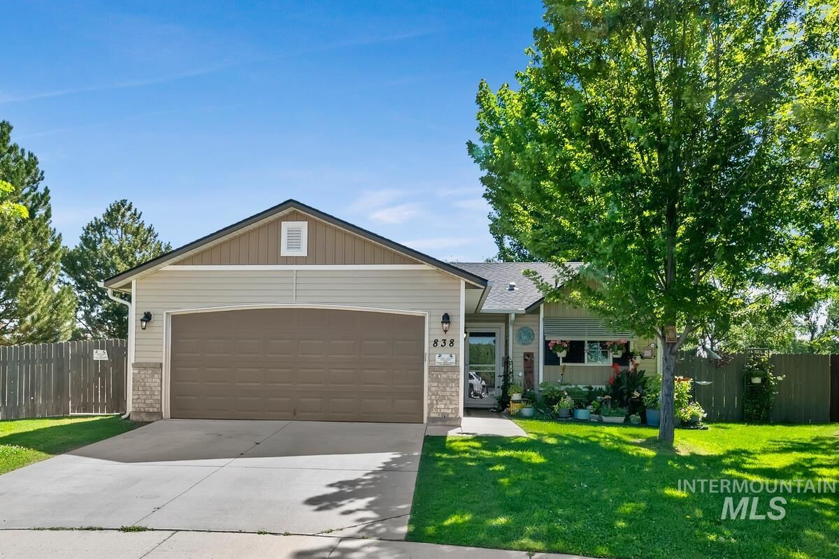 Property Photo:  838 Jarbidge Ave  ID 83644 