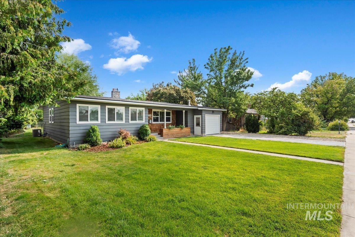 Property Photo: 324 W Dewey Ave ID 83686