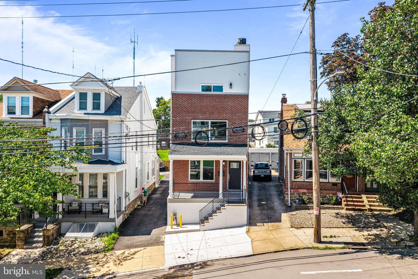 308 Fountain Street  Philadelphia PA 19128 photo