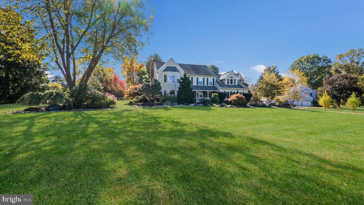 Property Photo:  1 Hidden Lane  PA 18901 